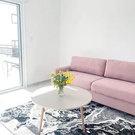 White Mountain Pool Villa *