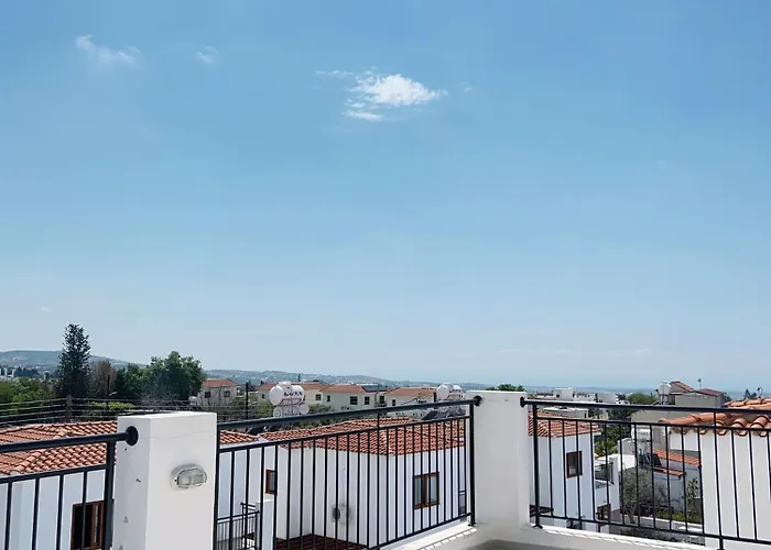 White Mountain Pool * パ フォス