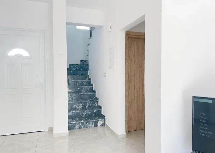 White Mountain Pool ヴィラ