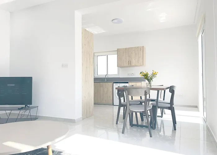 White Mountain Pool * パ フォス