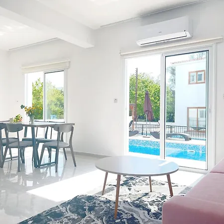 White Mountain Pool * Πάφος