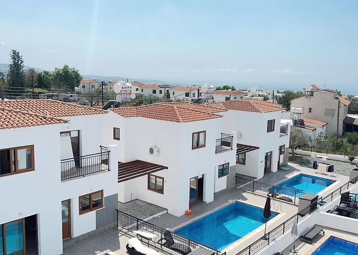 White Mountain Pool * Paphos